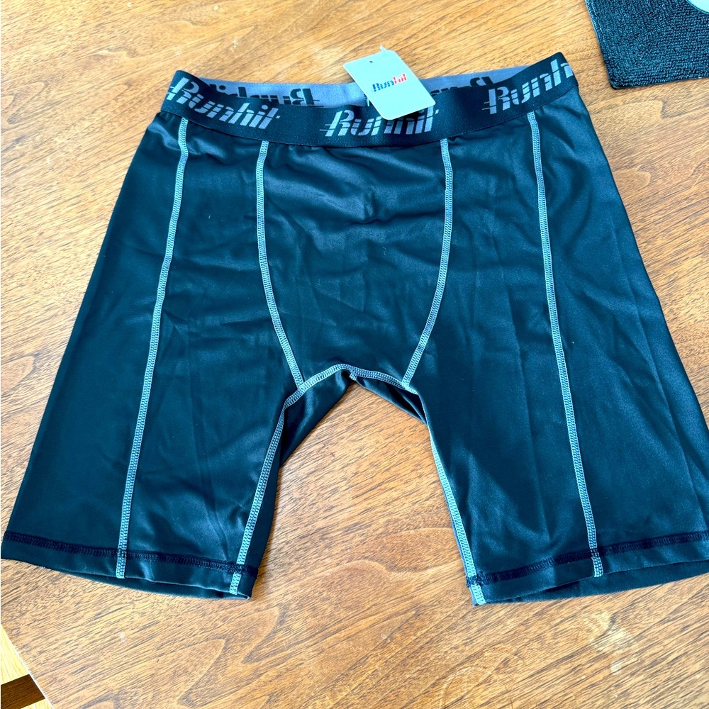 COPY - New Runhit compression shorts
Large 
Black